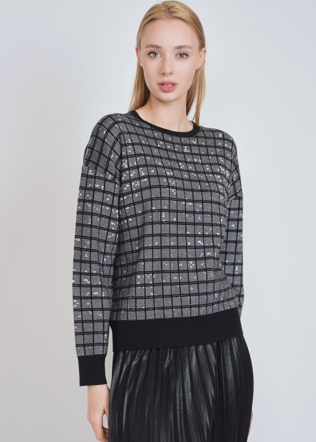 Silver Mosaic: Knitwear with Jet Black Trim