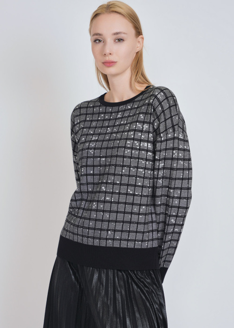 Silver Mosaic: Knitwear with Jet Black Trim