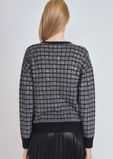 Silver Mosaic: Knitwear with Jet Black Trim