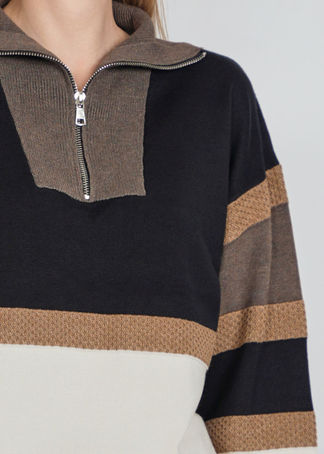 Multi-Tonal Zip Collar Sweater with Color Sections