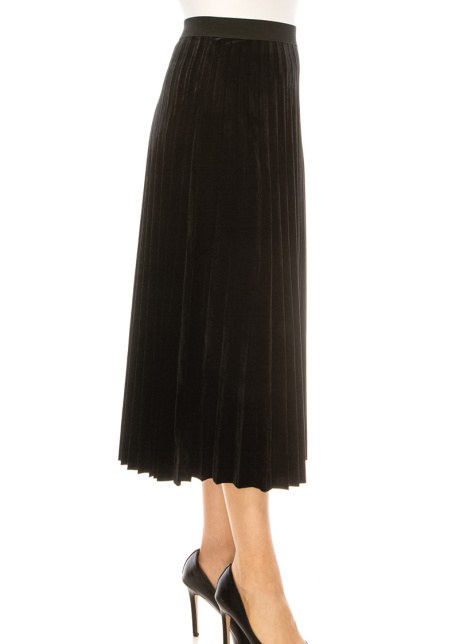 Velvety Smooth Pleated Skirt Black 32"