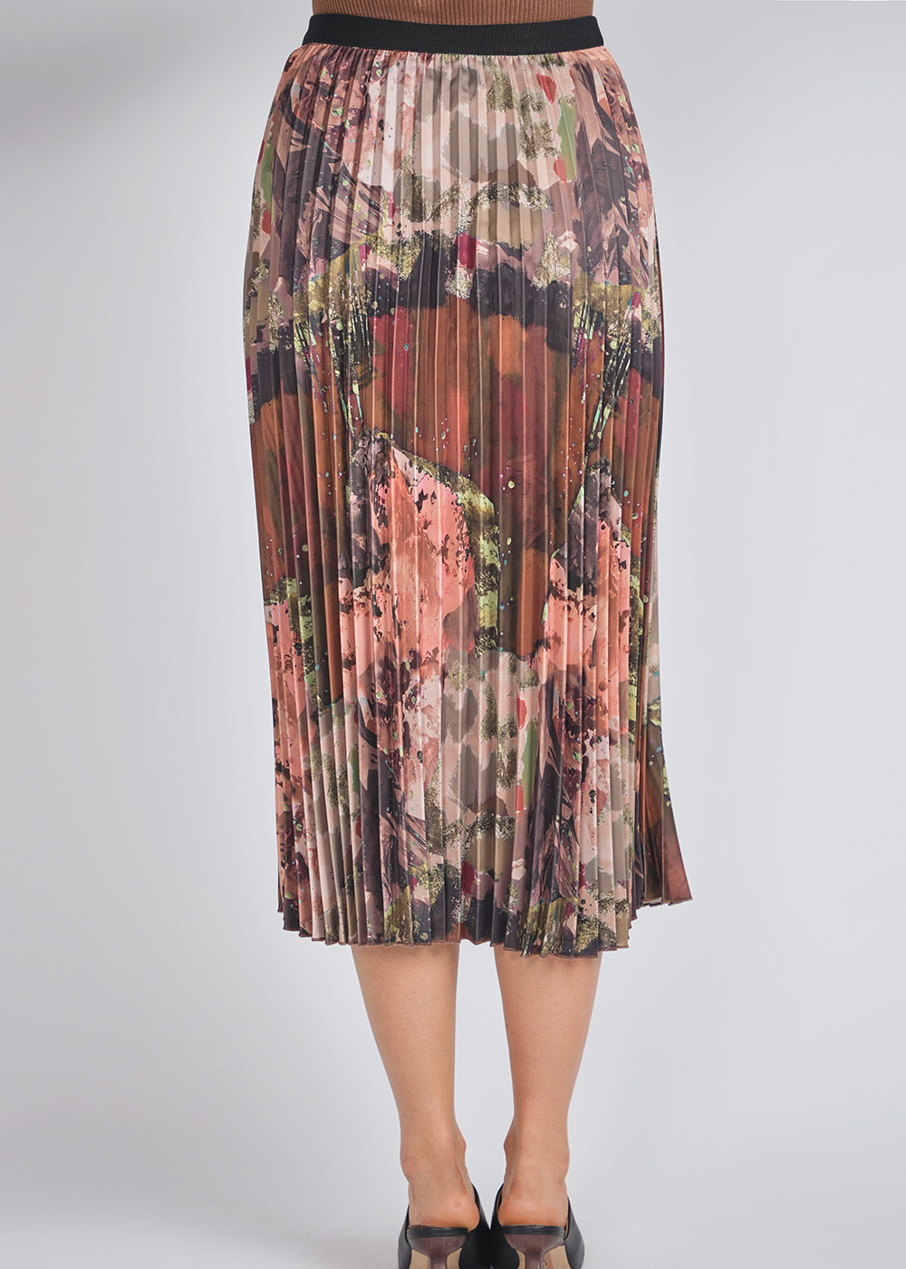 Pleated Perfection: Abstract Brown Midi Skirt