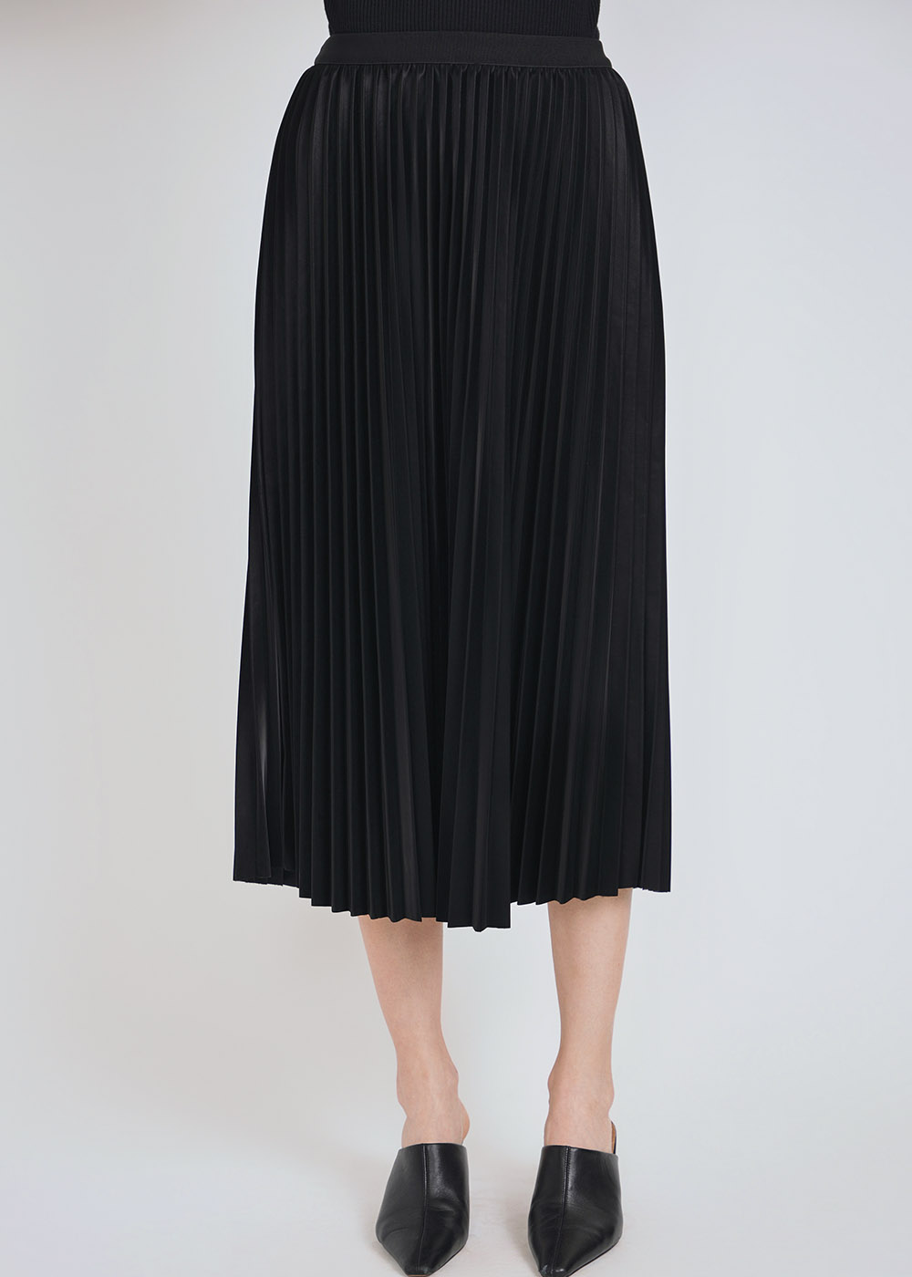 Soft Radiance Black Skirt 32"