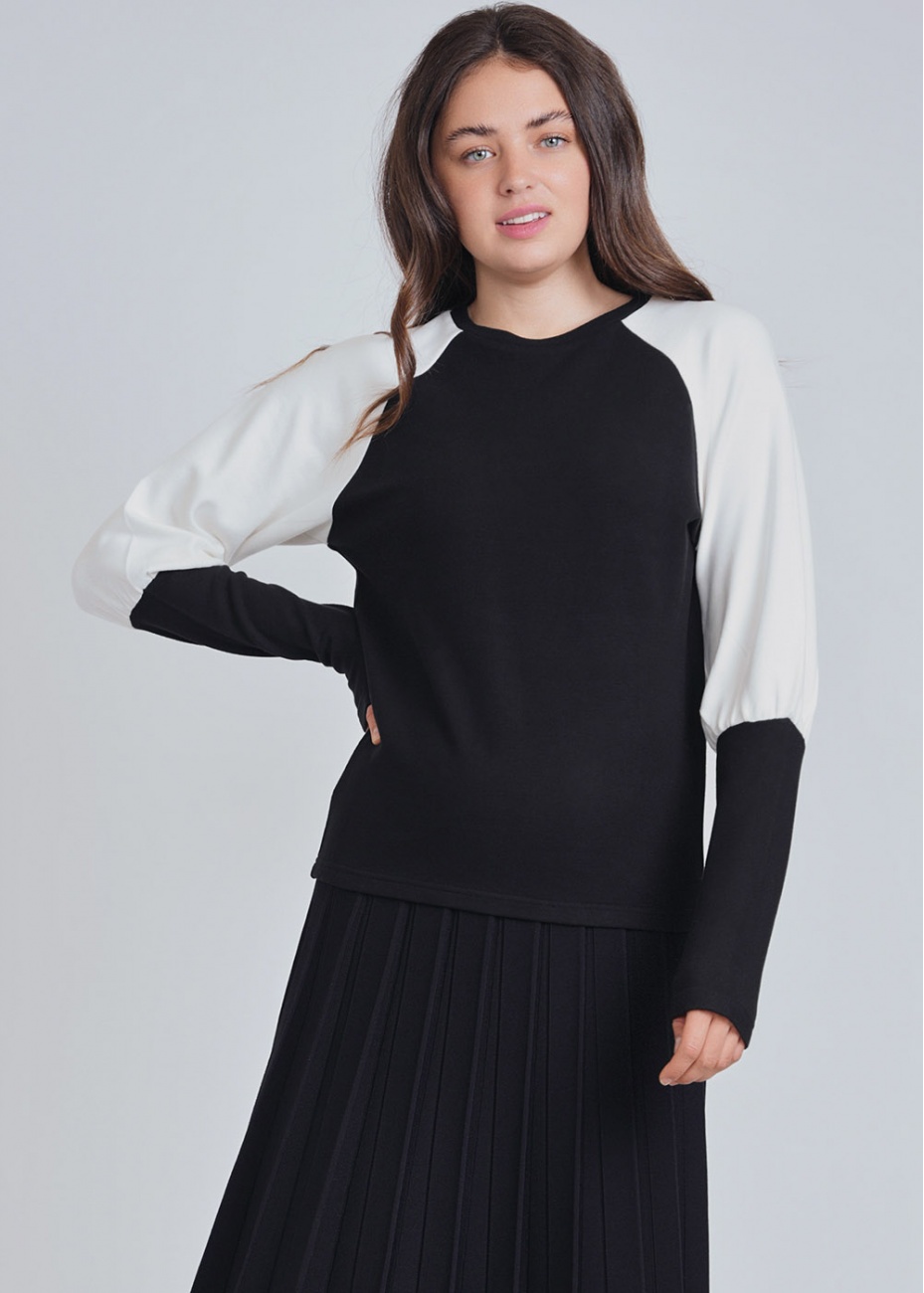 Classic Color Block Long Sleeve Tee: Black & White