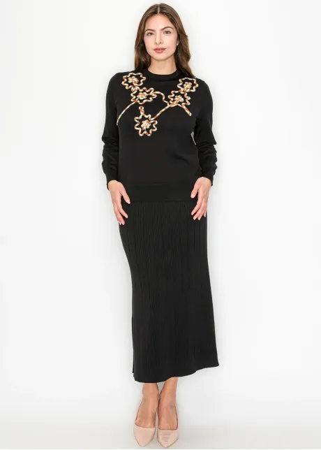 Embroidered Floral Knit Top in Black