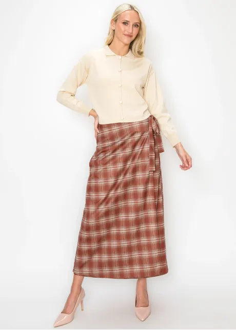 Cropped Collared Cardigan in Cream