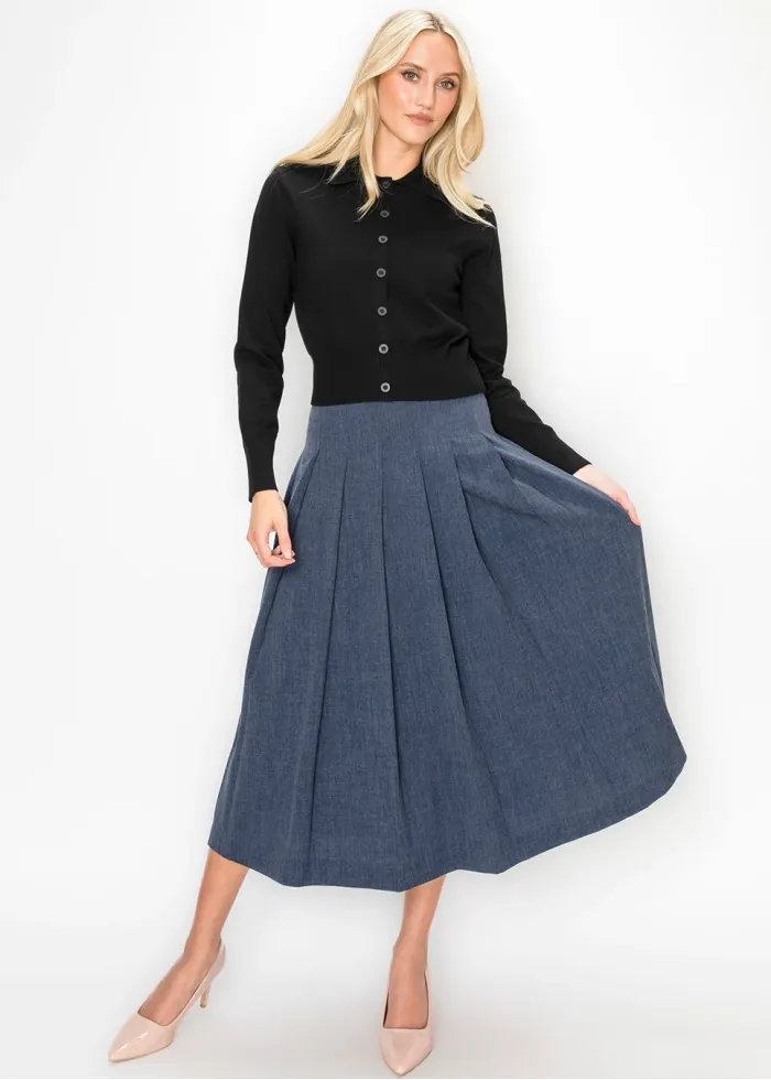 Cropped Button-Front Cardigan in Black
