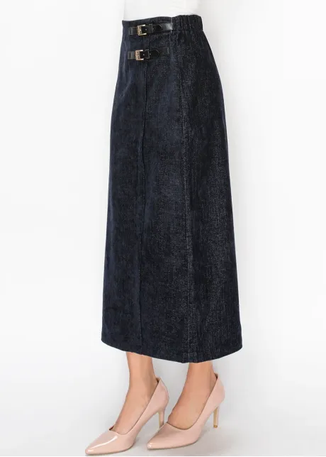 Buckle Detail Skirt in Navy
