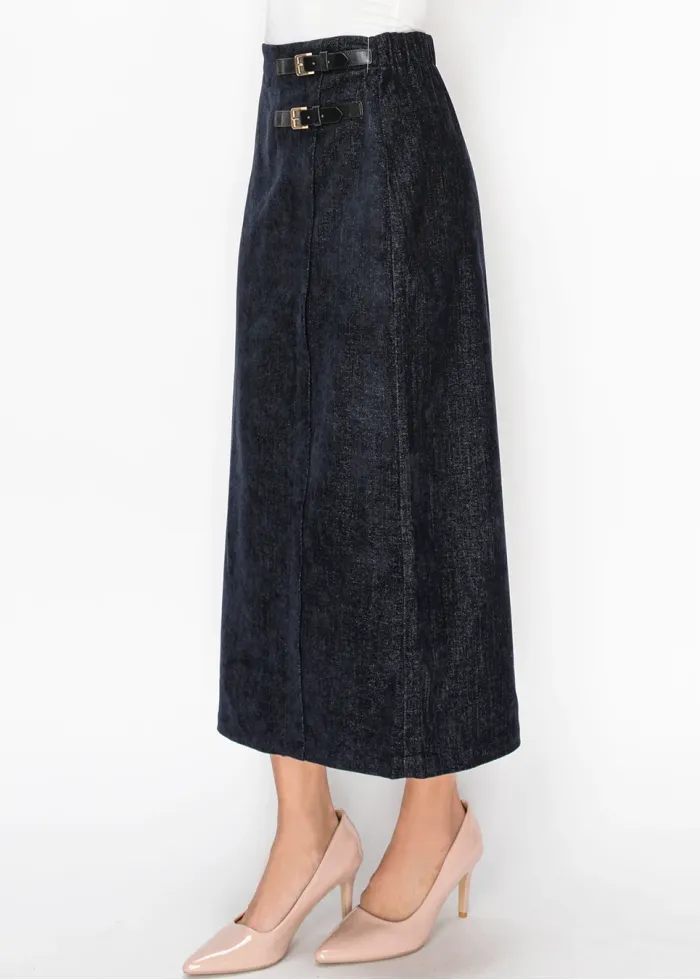 Buckle Detail Skirt in Navy