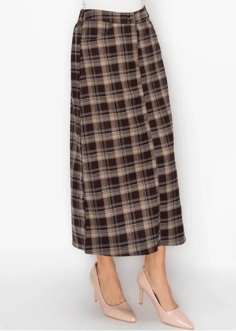 Plaid Skirt with Pockets in Burgundy