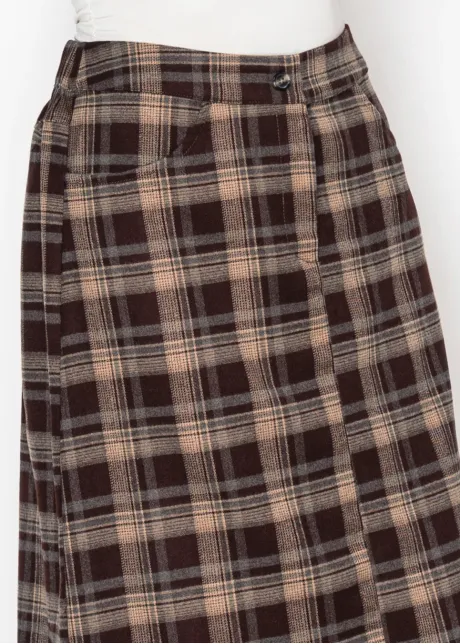Plaid Skirt with Pockets in Burgundy