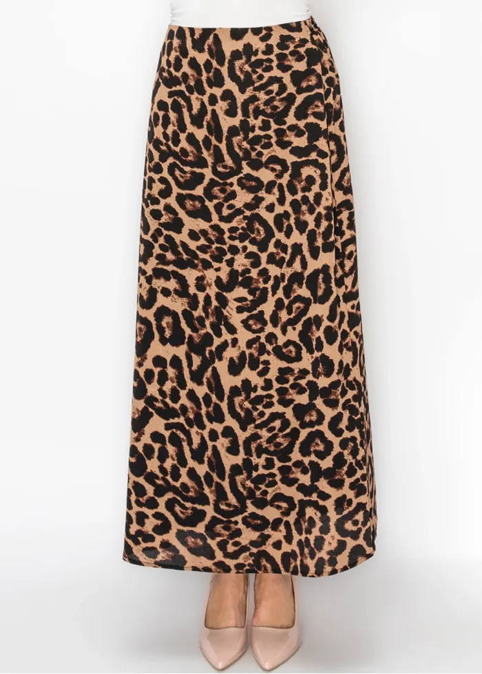 Leopard Print Maxi Skirt in Brown