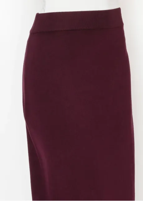 Long Knit Pencil Skirt in Burgundy