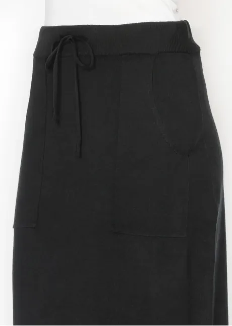 Drawstring Knit Skirt with Pockets in Black