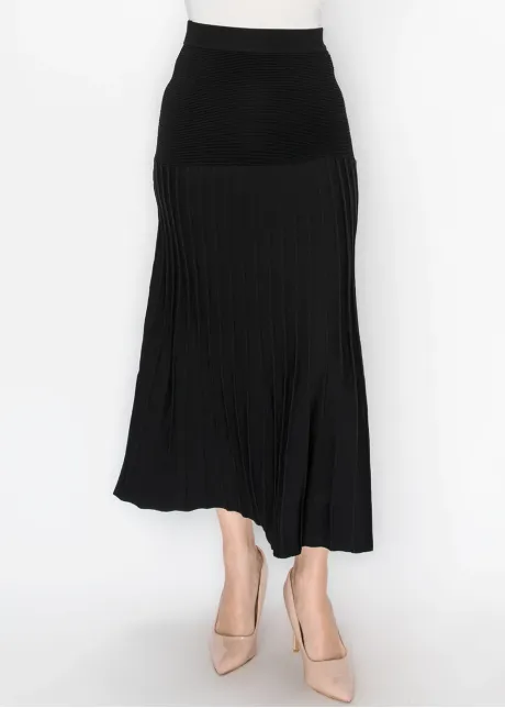 Black Ribbed Knit Skirt with Pleated Panel