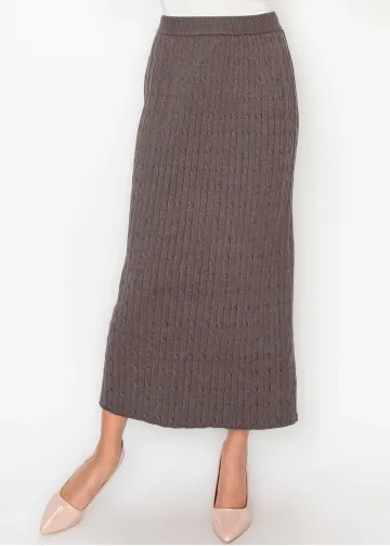 Heather Brown Knit Skirt with Vertical Cable