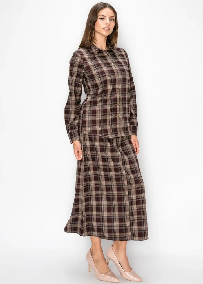 Plaid Skirt with Pockets in Burgundy