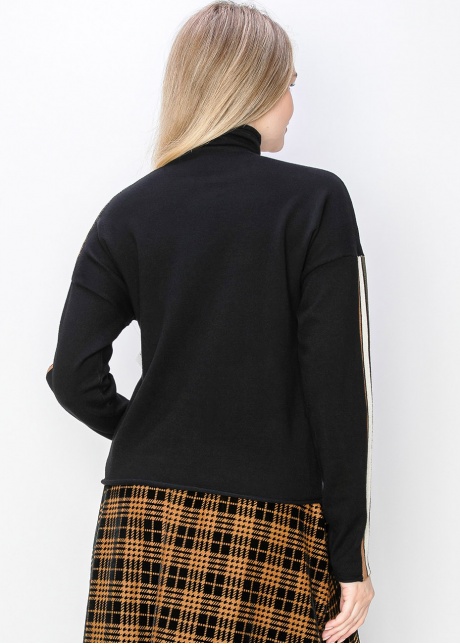 Striped Detail Turtleneck Sweater