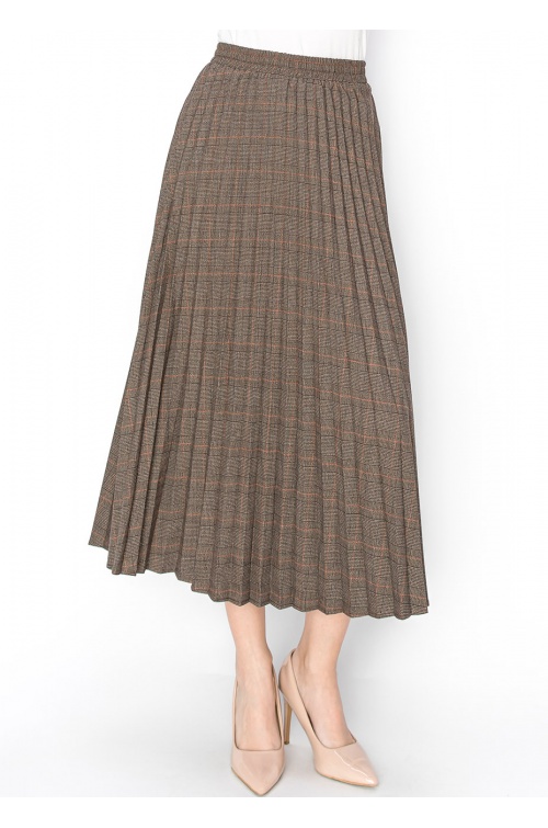 Timeless Appeal: Brown Plaid Pleated Skirt