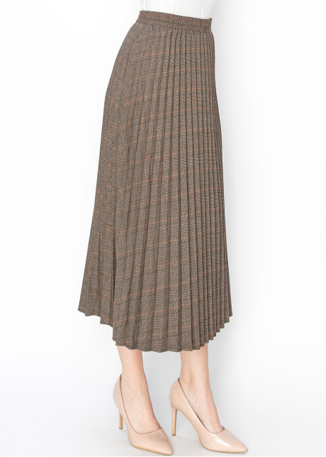 Timeless Appeal: Brown Plaid Pleated Skirt