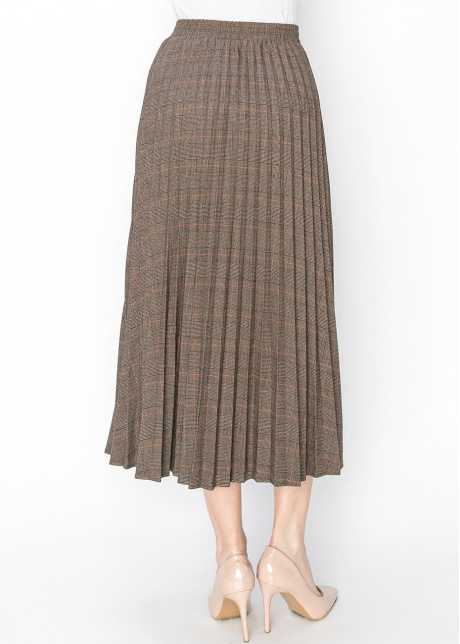 Timeless Appeal: Brown Plaid Pleated Skirt