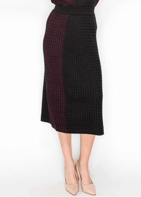 Burgundy and Black Cable Knit Contrast Skirt