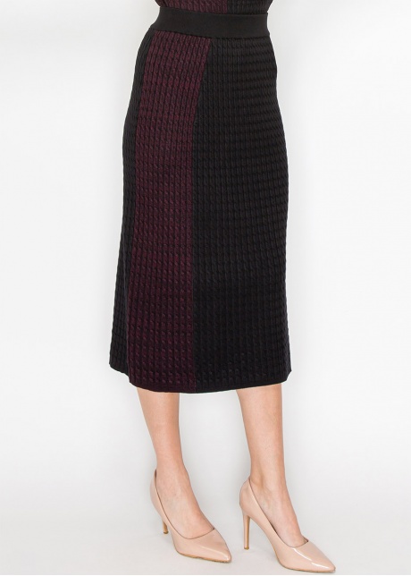 Burgundy and Black Cable Knit Contrast Skirt