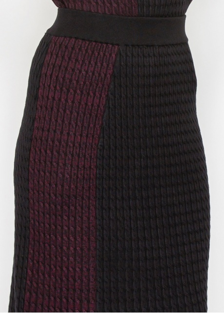 Burgundy and Black Cable Knit Contrast Skirt