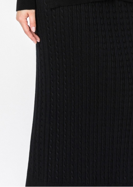 Elegant Black Cable Knit Skirt