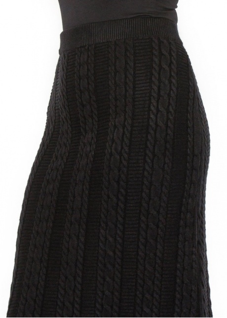 Textured Elegance Cable-Knit Skirt