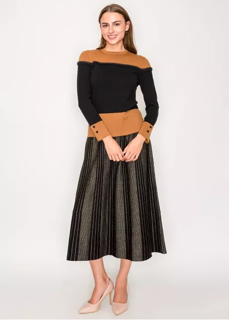 Modern Crewneck in Camel and Black