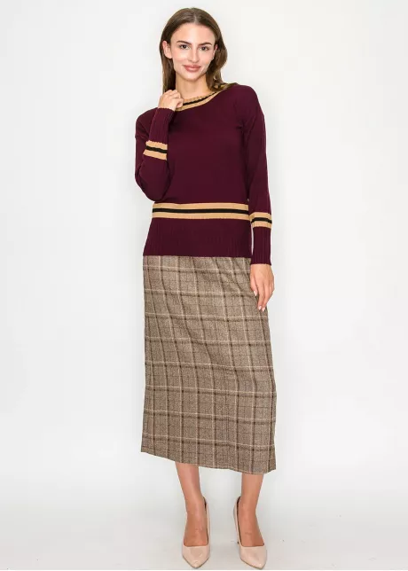 Modest Stripe Accent Knit – Burgundy Tone