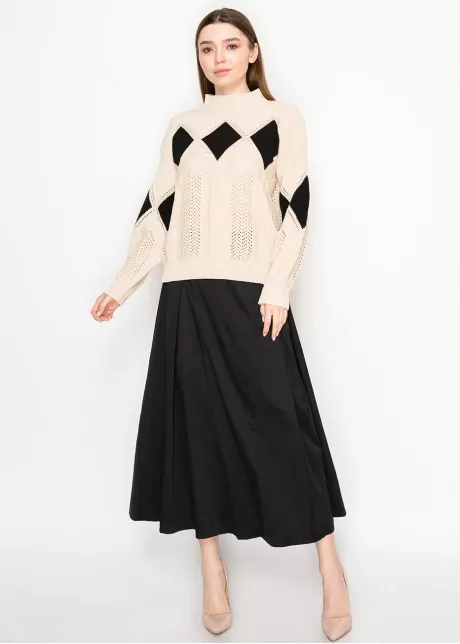 Open-Stitch Knit Sweater in Cream & Black