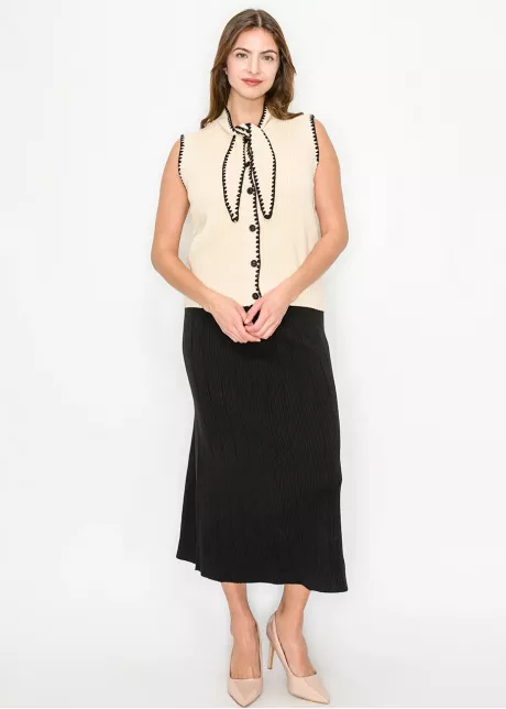 Contrast Trim Knit Vest in Cream & Black