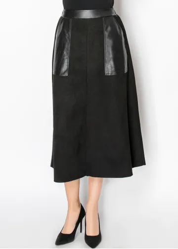Black Midi Skirt with Contrast Pockets
