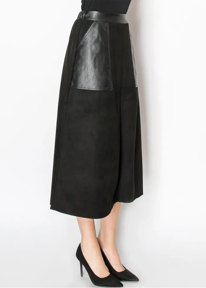 Black Midi Skirt with Contrast Pockets