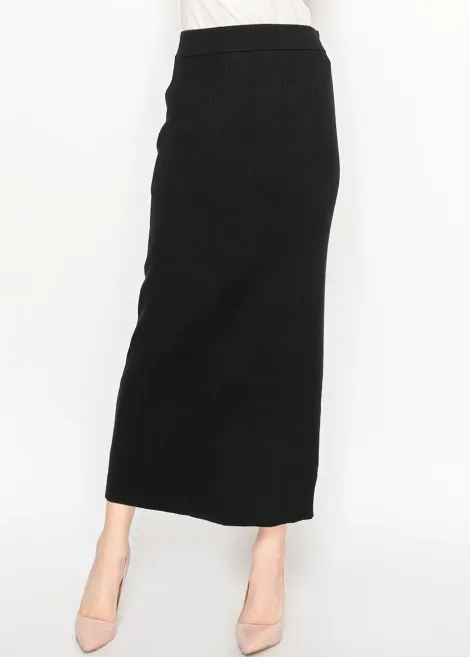 Sleek Knit Pencil Skirt – Black