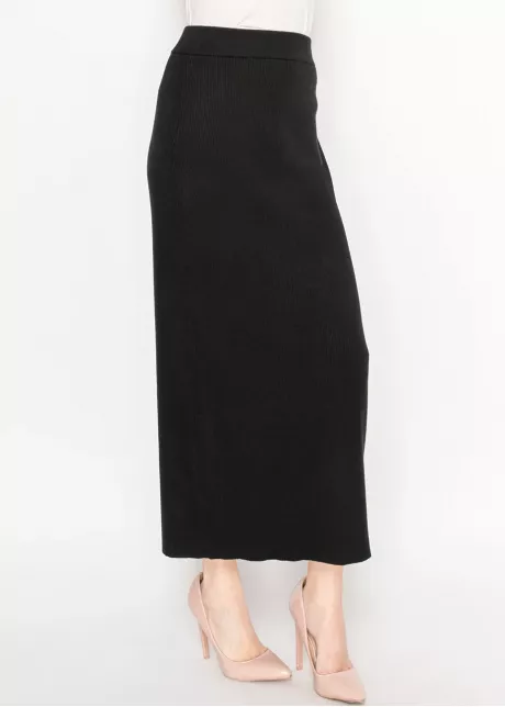 Sleek Knit Pencil Skirt – Black