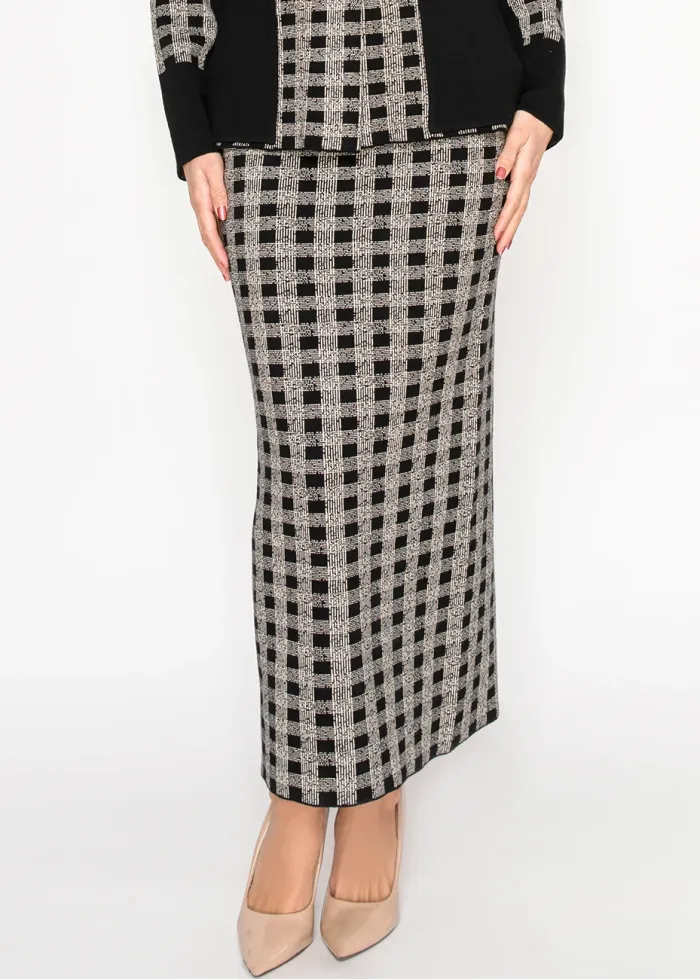 Checked Knit Maxi Skirt in Black