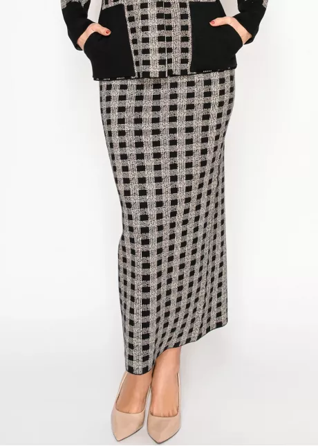 Checked Knit Maxi Skirt in Black