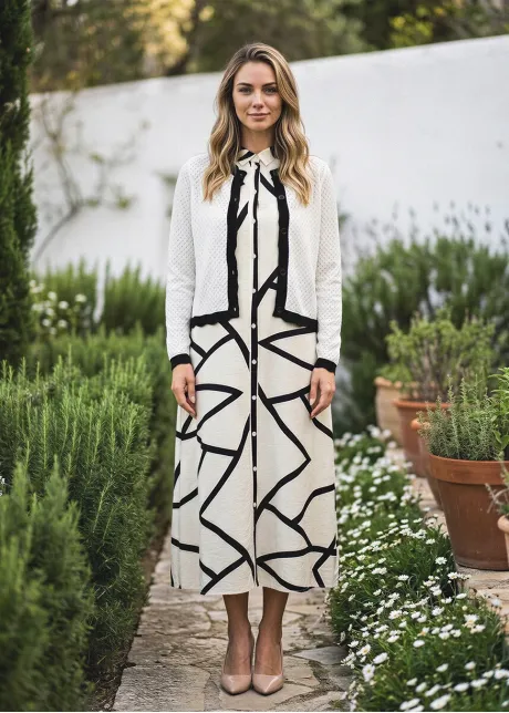 The Graphic Lines Outfit