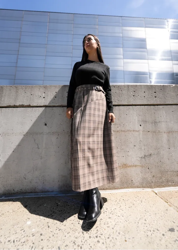 Belted Plaid Skirt & Sleek Knit Top Outfit