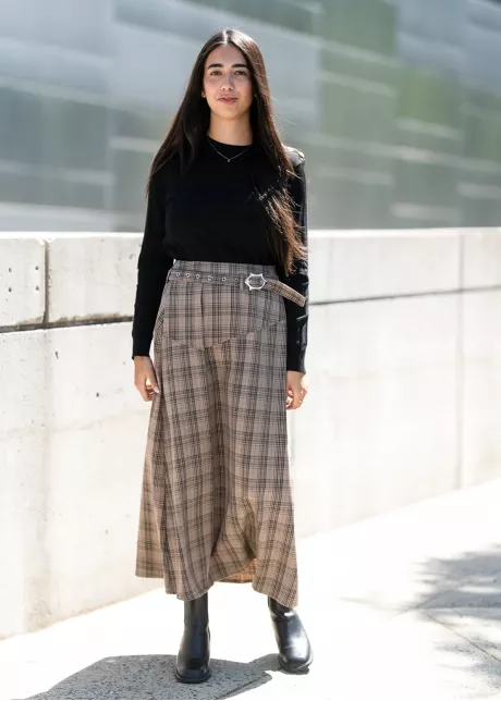 Belted Plaid Skirt & Sleek Knit Top Outfit