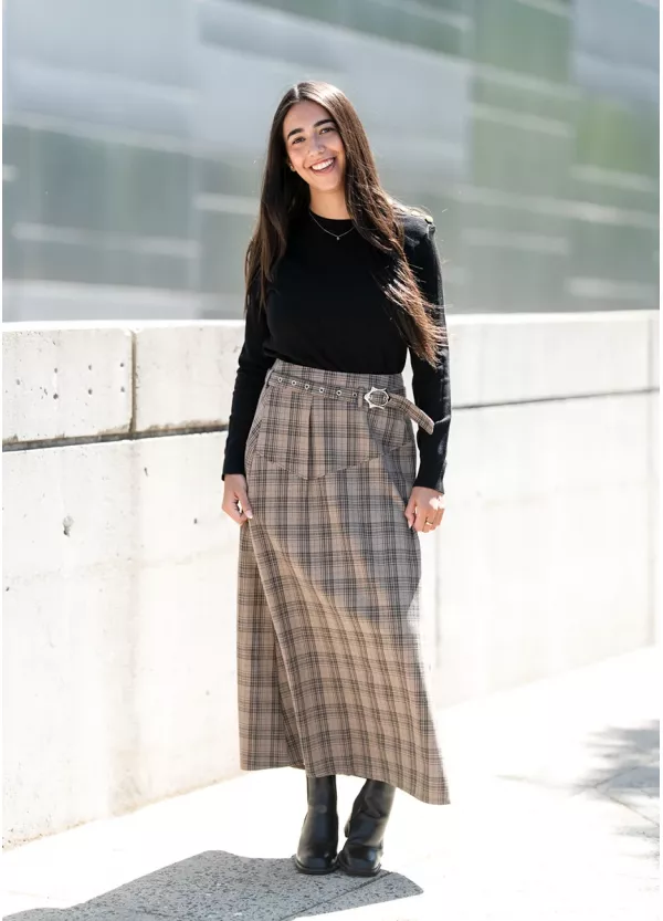 Belted Plaid Skirt & Sleek Knit Top Outfit