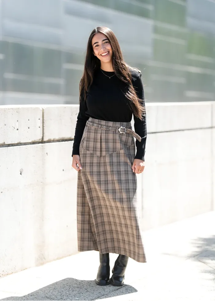 Belted Plaid Skirt & Sleek Knit Top Outfit