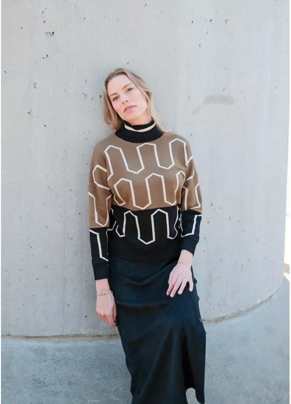 Geometric Contrast Olive & Black Outfit