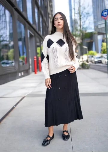 Geometric Knit and Pleat Skirt Outfit