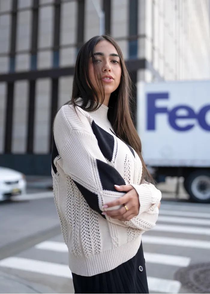 Geometric Knit and Pleat Skirt Outfit