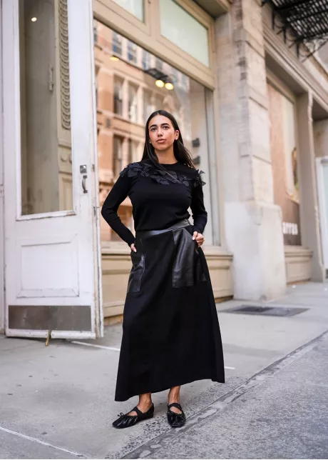 Black Flower Accent Knit Outfit