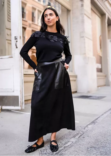 Black Flower Accent Knit Outfit